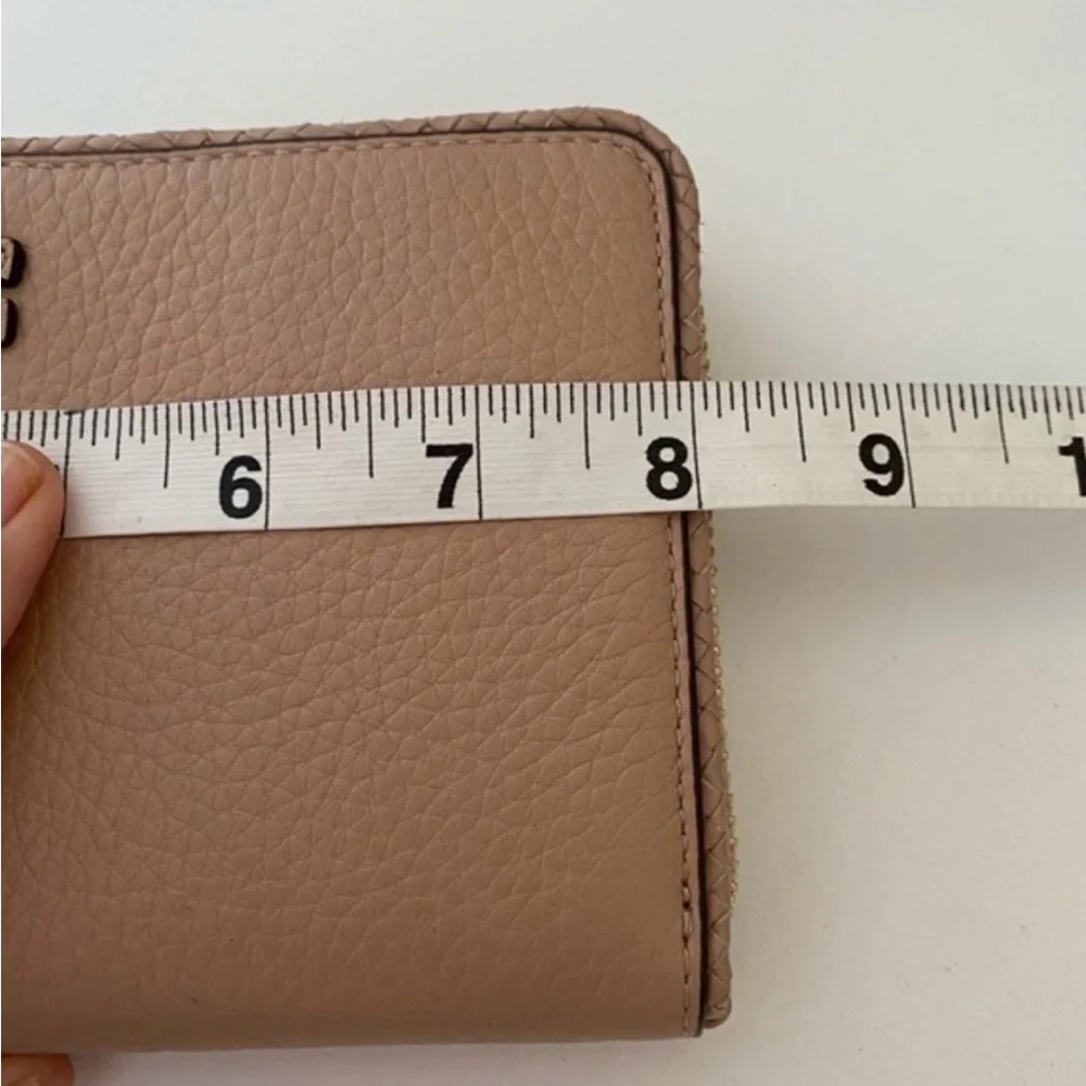 Tory Burch Tan Nude Saddle Leather Zip Around Accordion Wallet